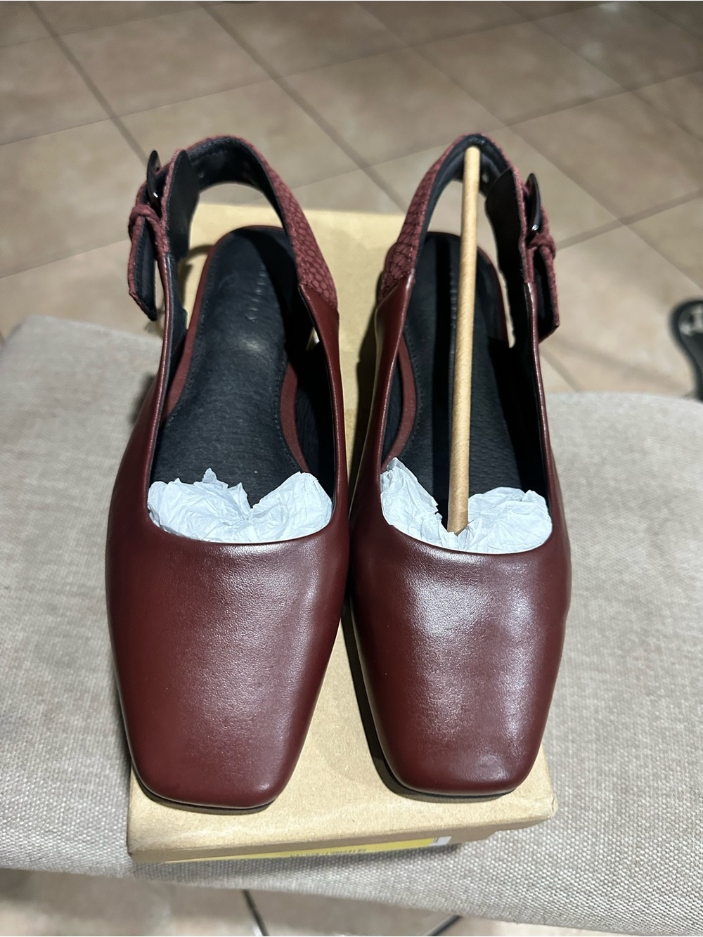 Sanctuary Women's kitchy Slingback Square-Toe Pumps in Burgundy